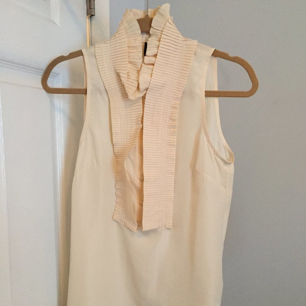 Benneton Ivory High Neck Shell